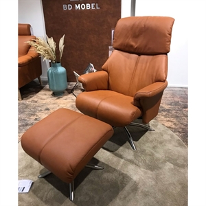 BD Calibra High lænestol m. skammel / Læder Cognac 7011SV / Outlet